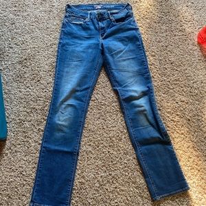 DENIZEN LEVI JEANS . slim modern fit